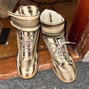 Masion Margeila size 9 9/10 condition